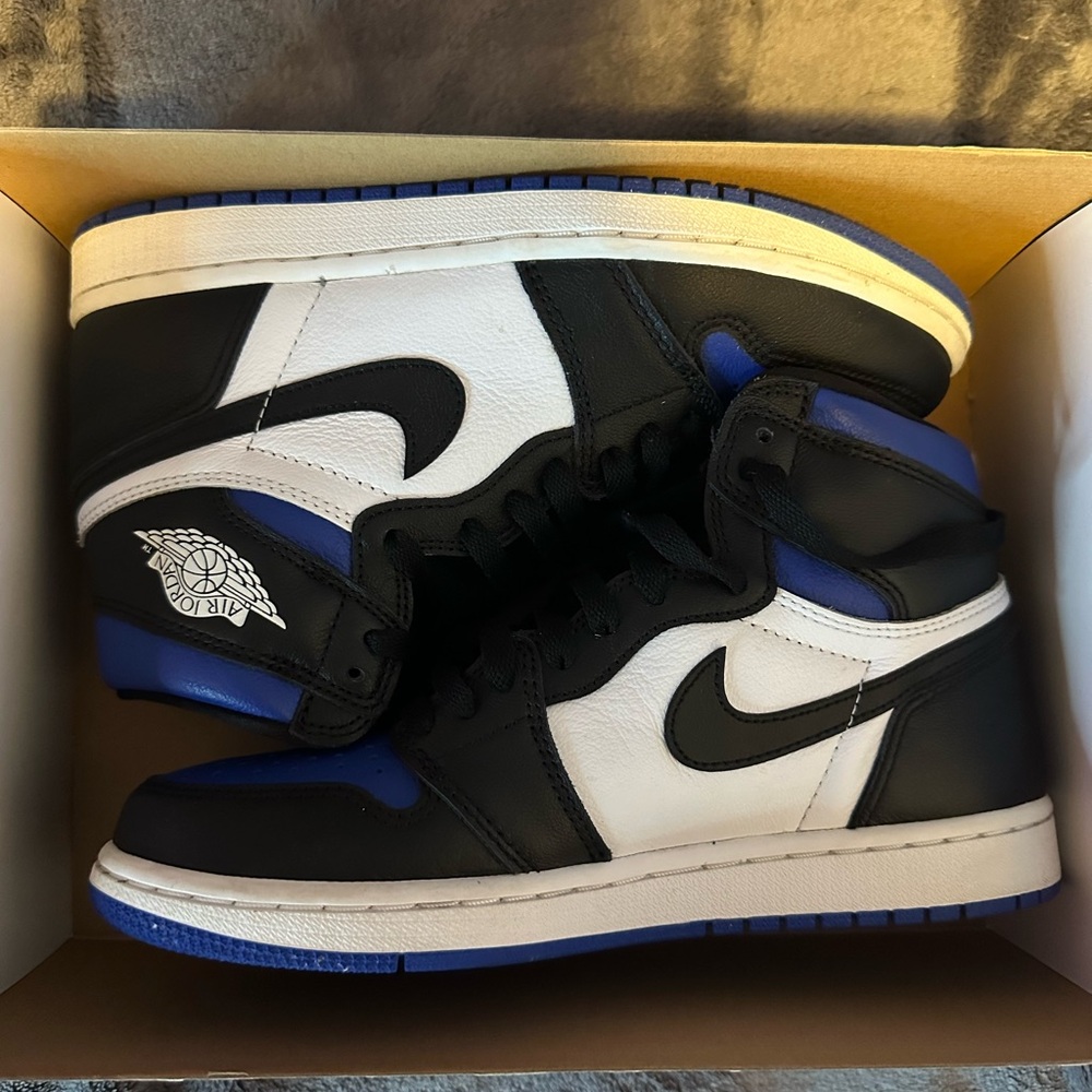 Air Jordan 1 Retro High OG 'Royal Toe'